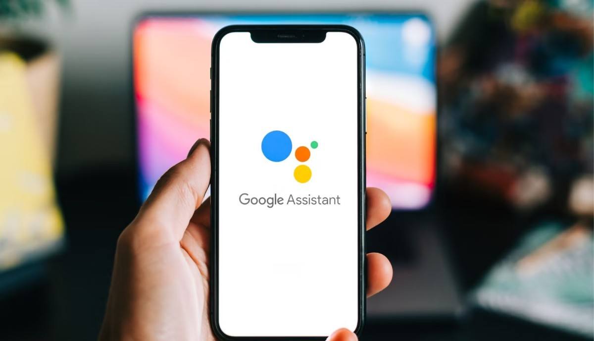 Intelligent Voice Control: Complete daily operations such as alarm clock, navigation, and queries with a single sentence.